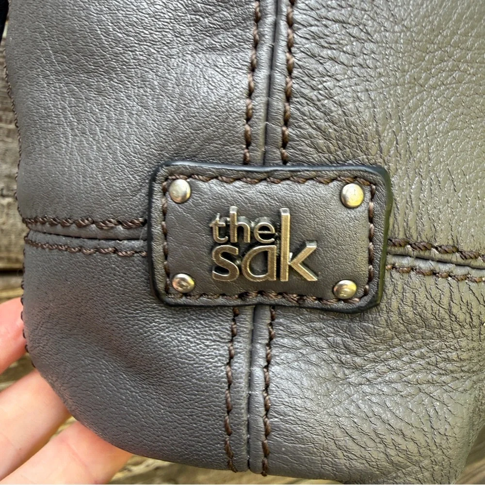 The Sak Sequoia Leather Hobo Bag Grey Pebbled Boho Minimalist